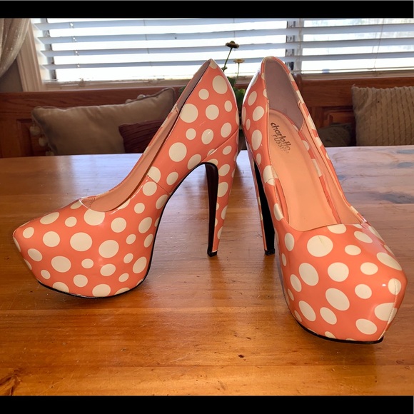 Charlotte Russe Retro Heels! - Picture 2 of 4